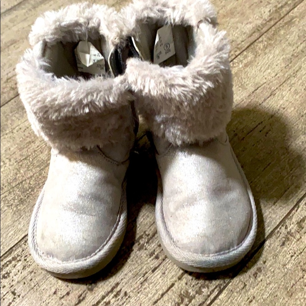 Disney Frozen boots. Size 5